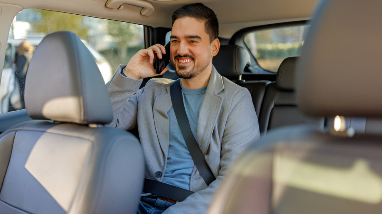 How to Choose the Best Taxi Service for a Safe & Comfortable Ride | 7Stoppers